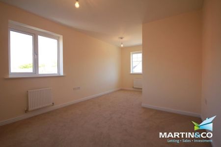 3 bedroom detached house to rent - Photo 2