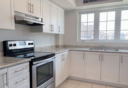 For Lease - 2376 Chevron Prince Path, Oshawa, Ontario - Photo 4