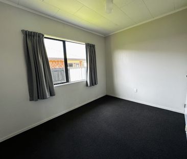 Charming Renovated 4-Bedroom Home – Prime Location Near Hamilton Ga... - Photo 2