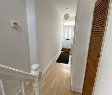 3 bedroom terraced house to rent - Photo 6