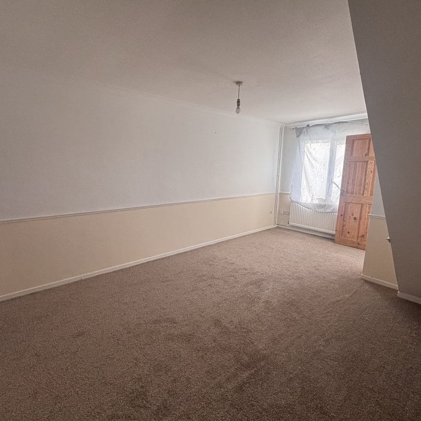 Nordale Rise, BARRY - Photo 1