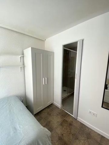 Carrer San Edesio, Manises, Valencian Community 46940 - Photo 2