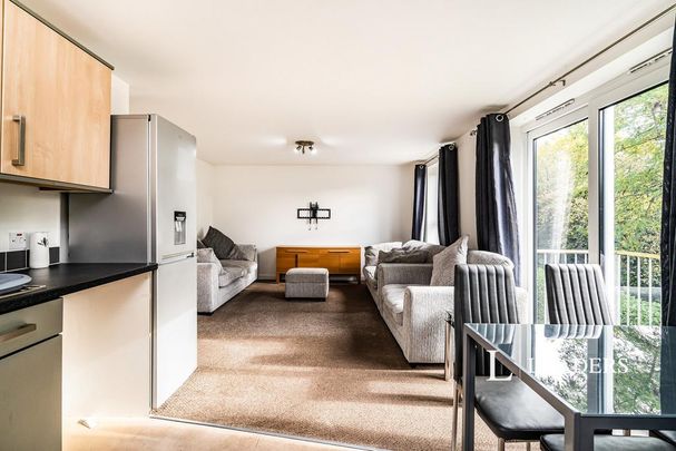 2 bedroom flat to rent - Photo 1