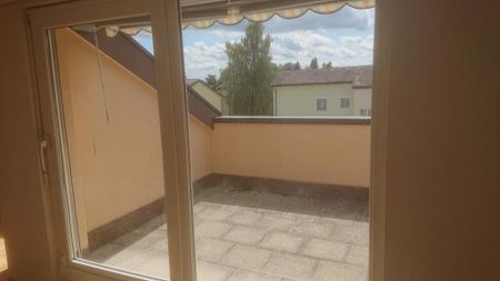 Tolle 2.5-Zimmer-Dach-Wohnung mit Nebenraum zu vermieten - Photo 4