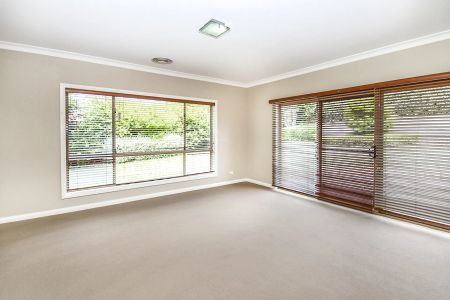 7 Collins Way, Orange. - Photo 3