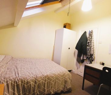 5 bedroom House To Let Total Size: 1184 SQ FT - Photo 6