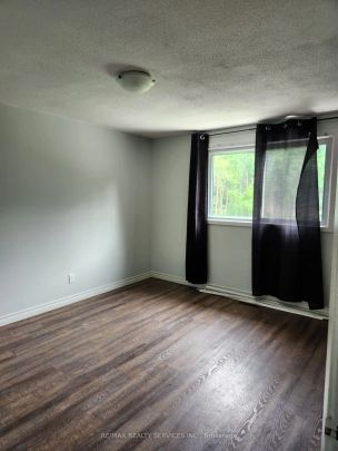 Detached Home For Lease | X8490114 - Photo 1