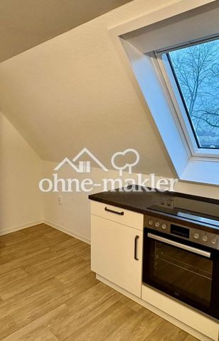 Teilmöblierte Dachgeschoßwohnung in Raguhn - Photo 2