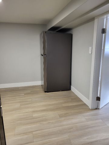 2635 Bsmt Unit 4- 8th Street West, Vancouver, Bc - Photo 4