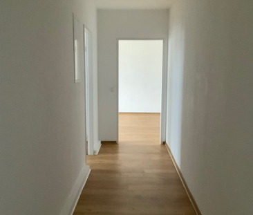 Ab sofort frei! gut geschnittene 2-Zimmer-Wohnung mit Balkon in MG ... - Photo 1