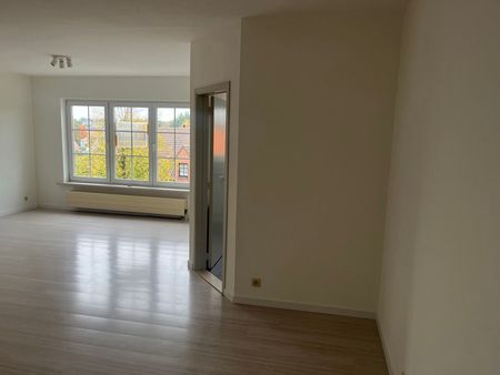 Vernieuwd appartement met uniek open groen zicht achteraan - Foto 5