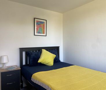 1 bedroom in a flat share to rent - Photo 6