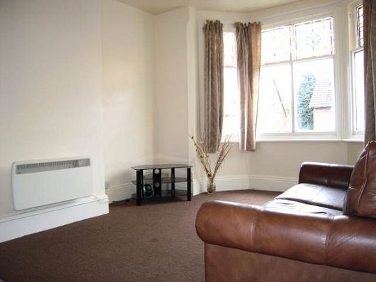 Single Bedroom Flat*Paget Road*£325pcm - Photo 1