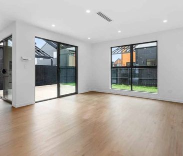 Modern 4Bed, 2Bath House in Karaka - Photo 4