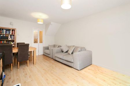 2 bedroom terraced house to rent - Photo 2