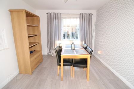 3 Queens Gardens, Newtownabbey, BT36 5JA - Photo 4