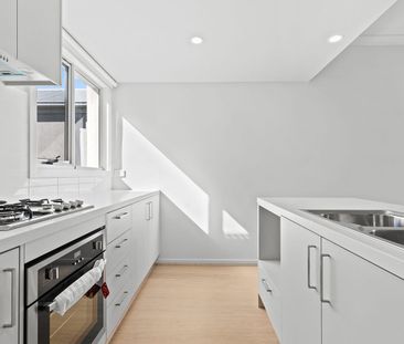 8 Camellia Walk, Kalkallo, Vic 3064 - Photo 1