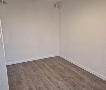 1 Bed Flat, Essex Mansions, E11 - Photo 5
