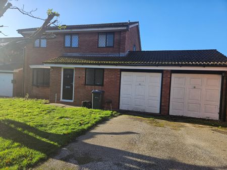 4 Bed Detached House, Biton Close, B17 - Photo 4