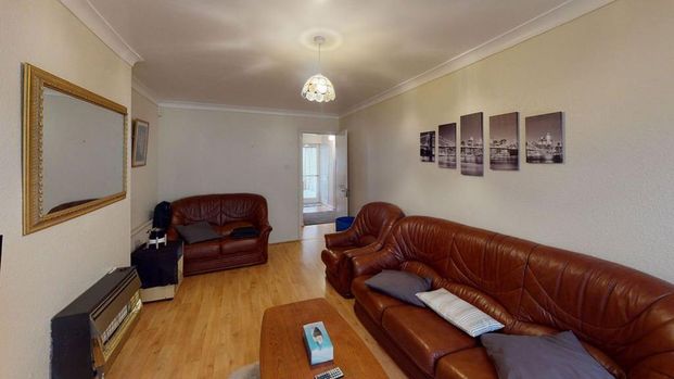 5 bedroom house to rent - Photo 1