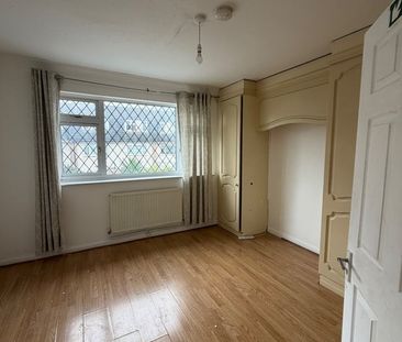 3 Bed Terraced House, Atkinson Road, E16 - Photo 4