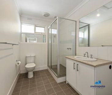 10/14 Edgar Street, GLEN IRIS, VIC - Photo 6