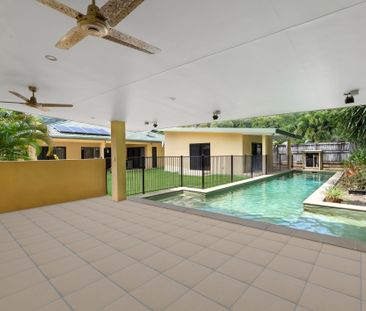 PREMIUM, FULLY CONTAINED STUDIO WITH POOL ACCESS + ELECTRICITY + WA... - Photo 1