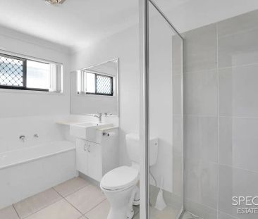 “Tidy modern home in convenient location” - Photo 1