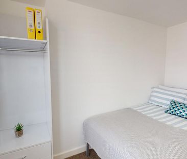 6 bedroom house to rent - Photo 4