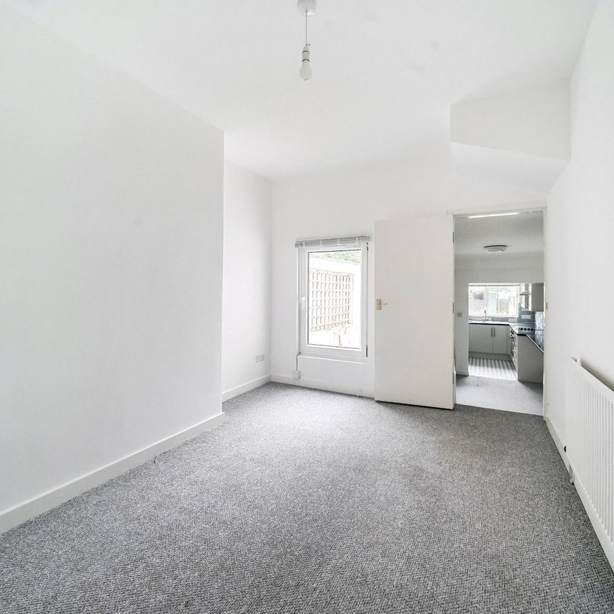 New Street, Cheltenham, Gloucestershire, GL50 - Photo 1