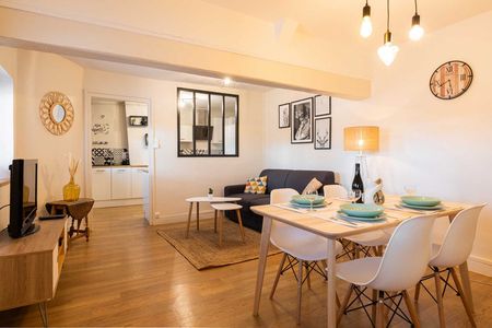 Rue Palais Grillet - Photo 5