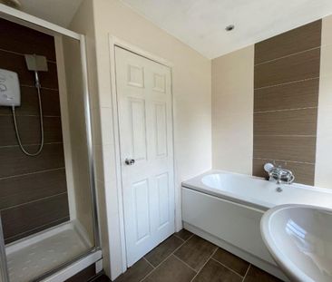 3 bedroom terraced house to rent - Photo 2