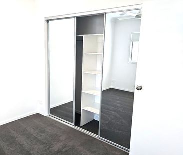 AVAIL 15/12/2025 - 3 BED 2BATH TOWNHOUSE - FULLY DUCTED AIR & A LAW... - Photo 2