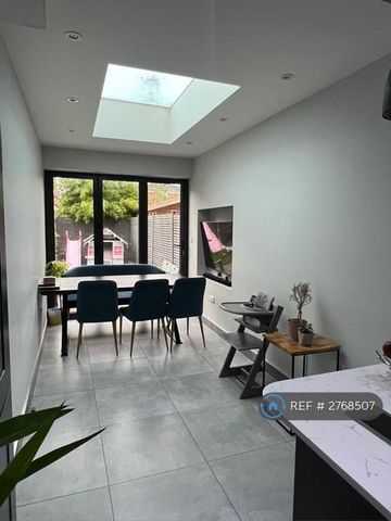 3 bedroom maisonette to rent - Photo 3