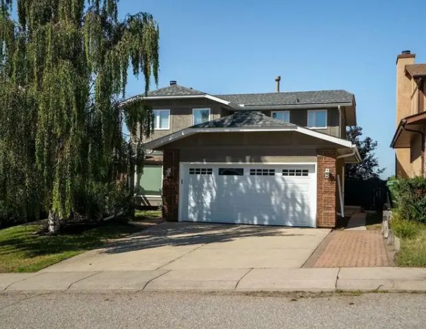 35 Hawkfield Rise Nw | 35 Hawkfield Rise Nw, Calgary - Photo 1