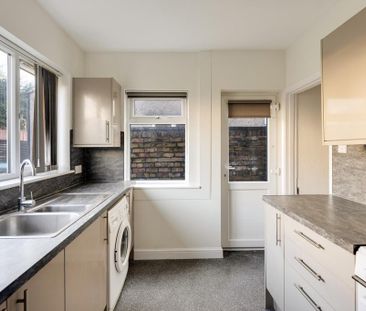 3 bedroom terraced house to rent - Photo 6