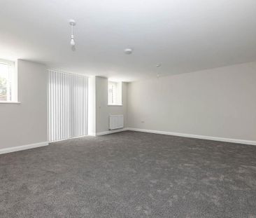 4 bedroom terraced house to rent - Photo 6