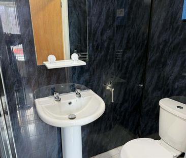 Newcastle upon Tyne - Photo 5