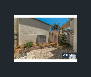 2/13 Fortitude Street, Auchenflower, Qld 4066 - Photo 2
