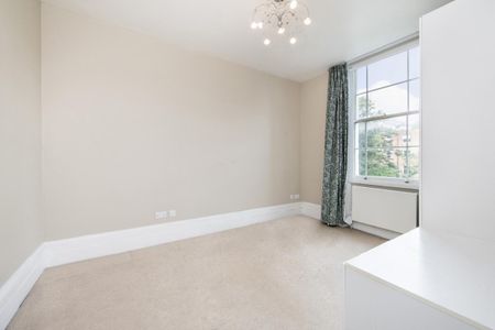 4 bedroom house in South Hampstead - Photo 5