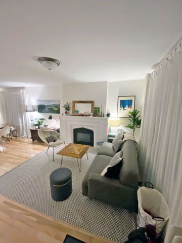 For Lease - 279 St Clair Avenue Unit# First Floor, Toronto, Ontario - Photo 3