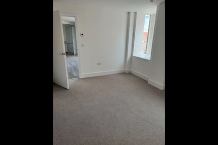 2 Bed Flat, Edgewood Mews, N3 - Photo 5