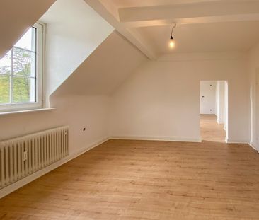 Wohnen zur Miete in einer Burg? 4-Zimmer Wohnung in der Burg Volper... - Foto 1