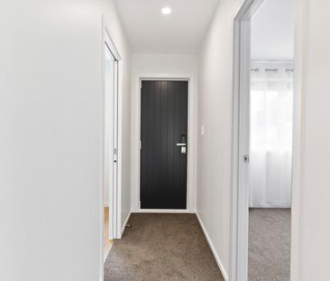 Brand-new one-bedroom unit - Photo 5