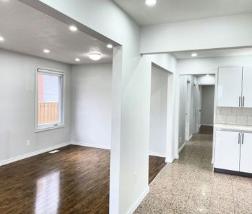 For Lease - 5965 Crimson Drive Unit# UPPER LEVEL, Niagara Falls, On... - Photo 1