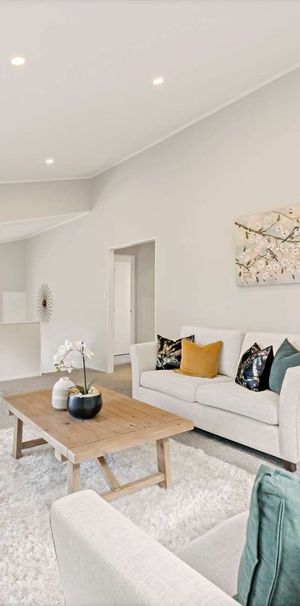 Three Bedroom One Bath in Hillcrest! - Photo 1