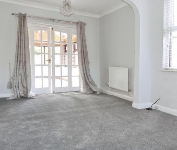 4 bedroom detached house to rent - Photo 1