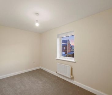 2 bedroom semi-detached house to rent - Photo 2