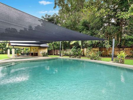 CENTRAL 3 BEDROOM APARTMENT - NON FURNISHED - Photo 2