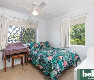 Stylish Second-Floor Apartment in Vibrant Stones Corner - Photo 4